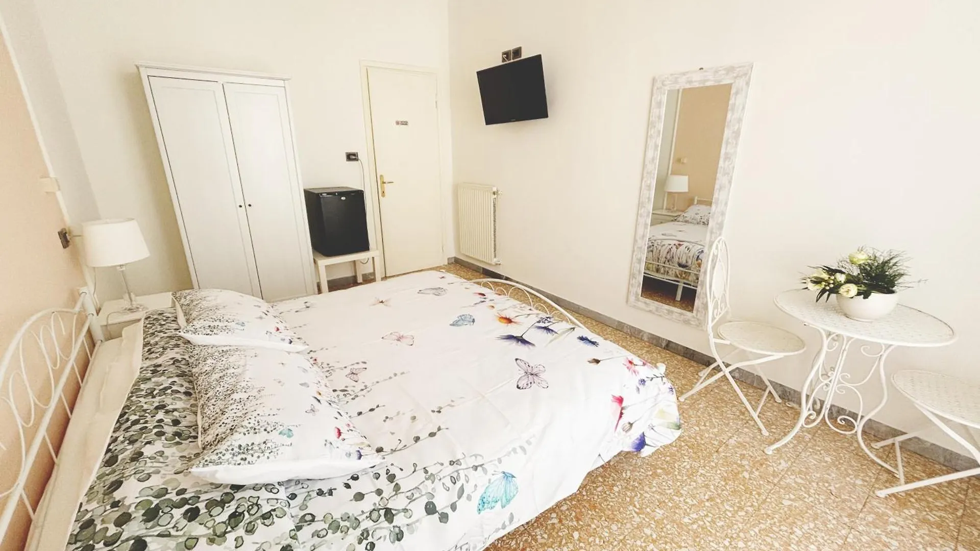 A Casa Di Mario E Nene Bed & Breakfast Viareggio